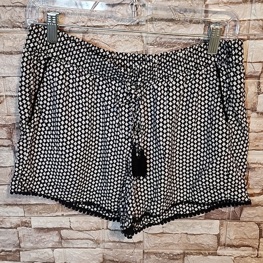 A.N.A  Black and White Patterned Shorts